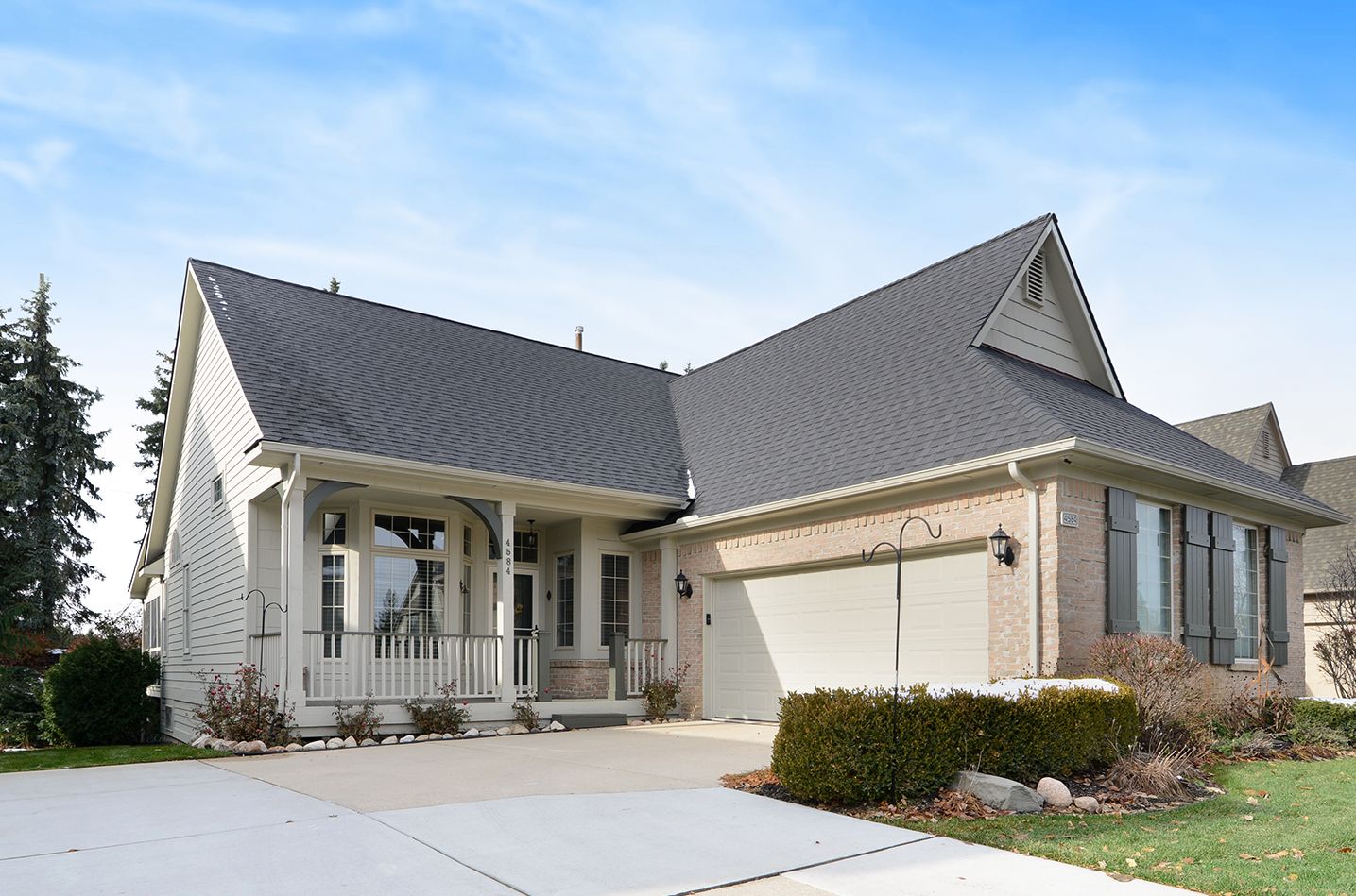 4584 Villa France Dr