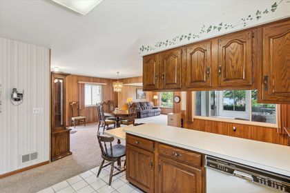 16-8331-Hilton-Rd-Brighton-MI-48114-WindowStill-12