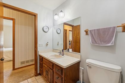 31-8331-Hilton-Rd-Brighton-MI-48114-WindowStill-24