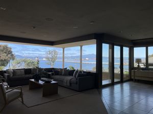 Bargain Midcentury Modern SF Bay View house