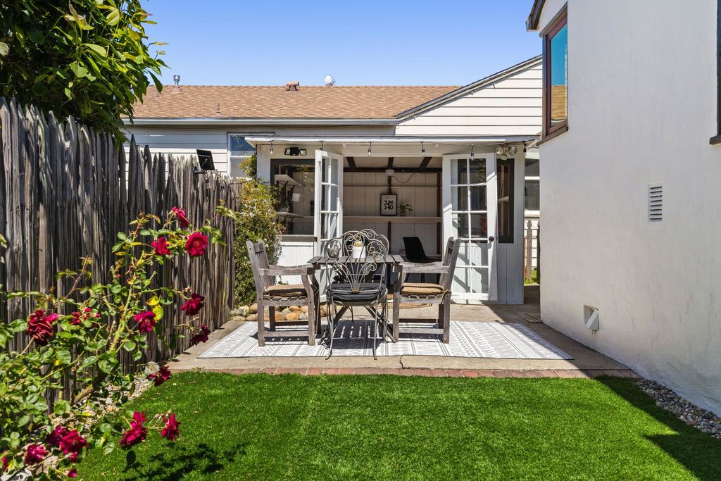 East End 2838 Fillmore Alameda CA fenced yard