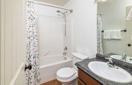 26-Bathroom_DMD_0647