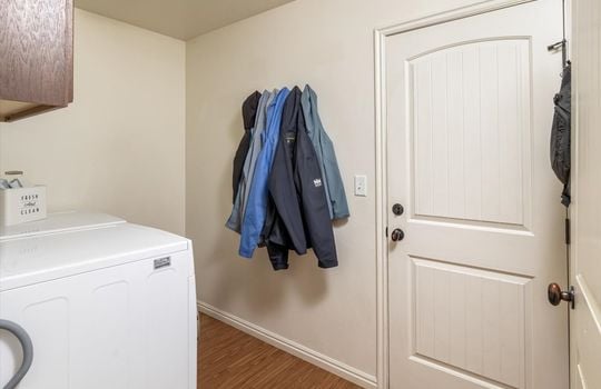 27-Laundry Room_DMD_0657