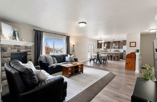 11-web-or-mls-581-n-570-e