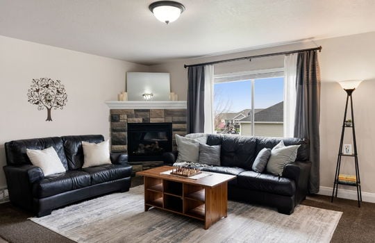 12-web-or-mls-581-n-570-e