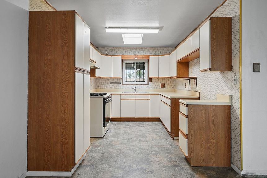 2285 INGRID AVE Gallery Img 2