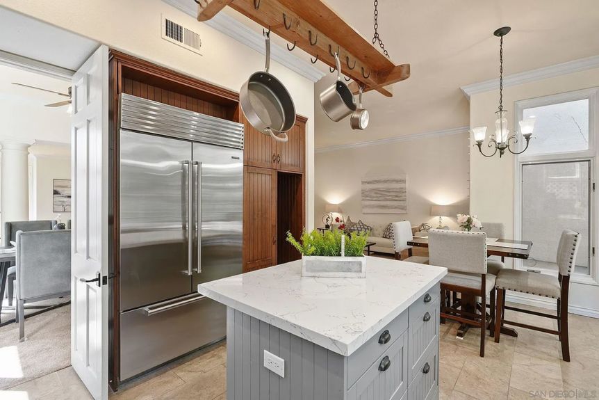 9683 Claiborne Square Gallery Img 23 1