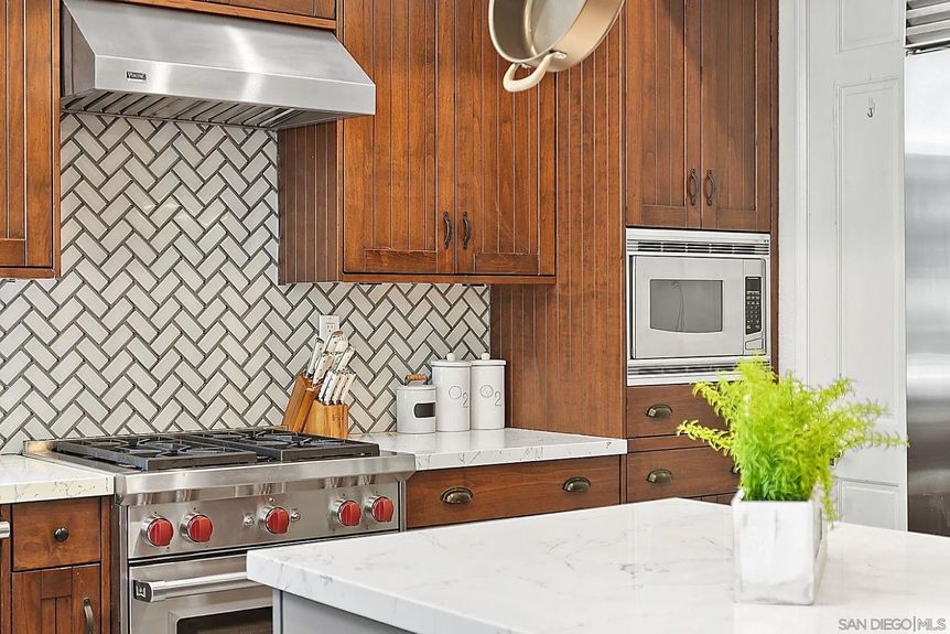 9683 Claiborne Square Gallery Img 25 1