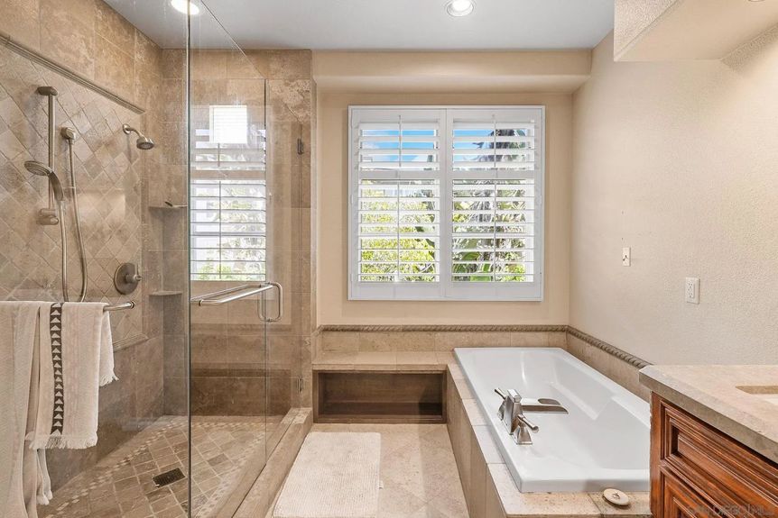 9683 Claiborne Square Gallery Img 30 1