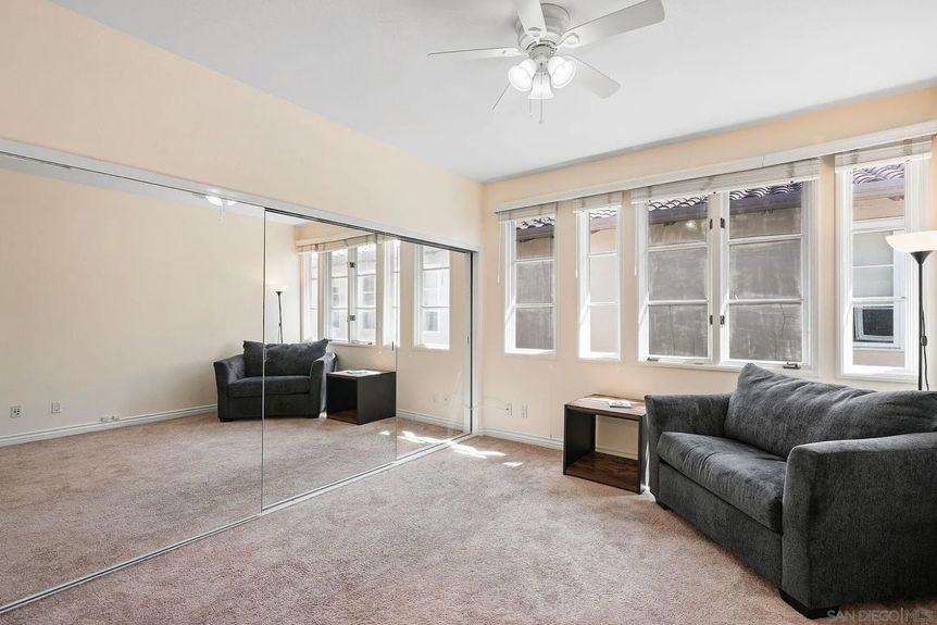 9683 Claiborne Square Gallery Img 34 1