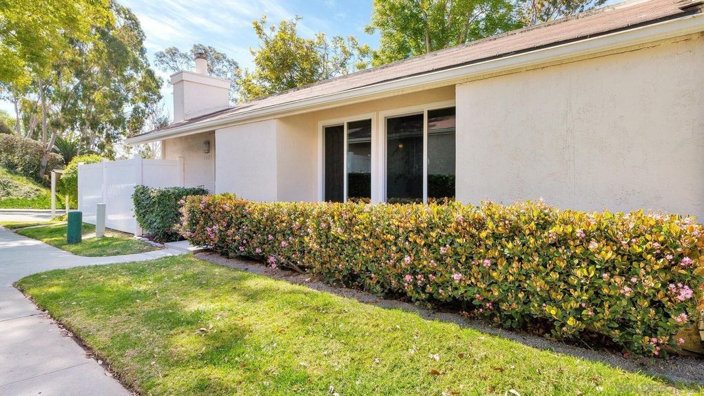 1371 Evergreen Drive Gallery Img 1