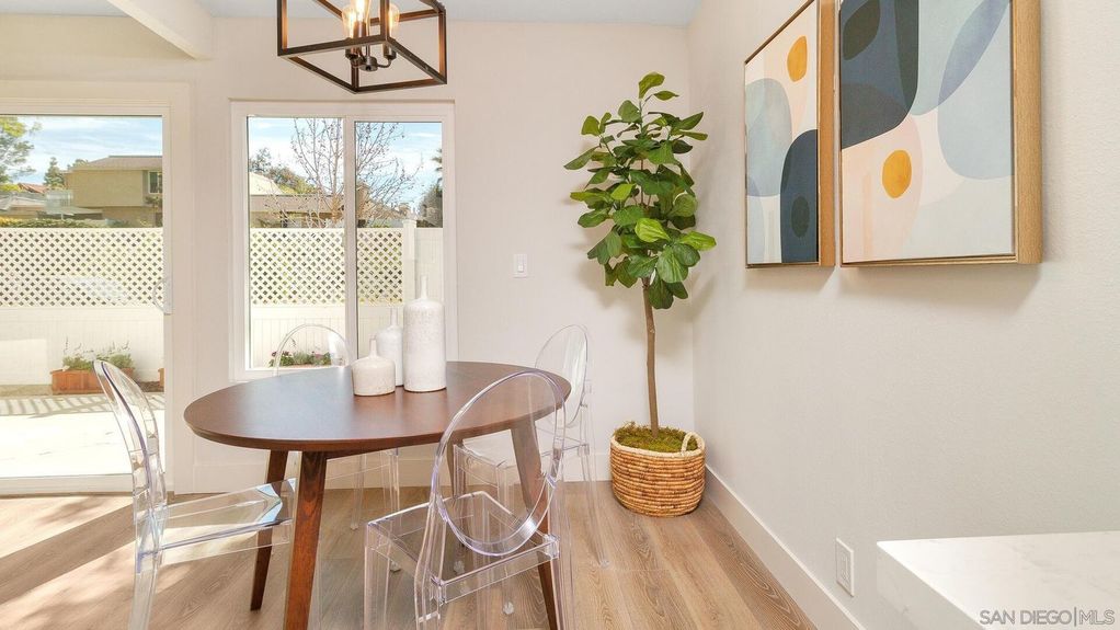 1371 Evergreen Drive Gallery Img 12