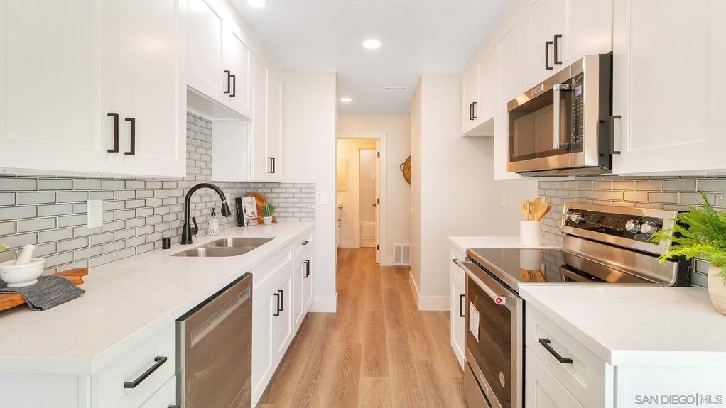 1371 Evergreen Drive Gallery Img 8