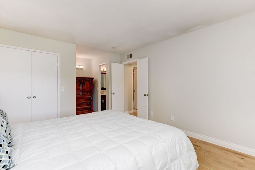 433 Village Run East Gallery Img 10