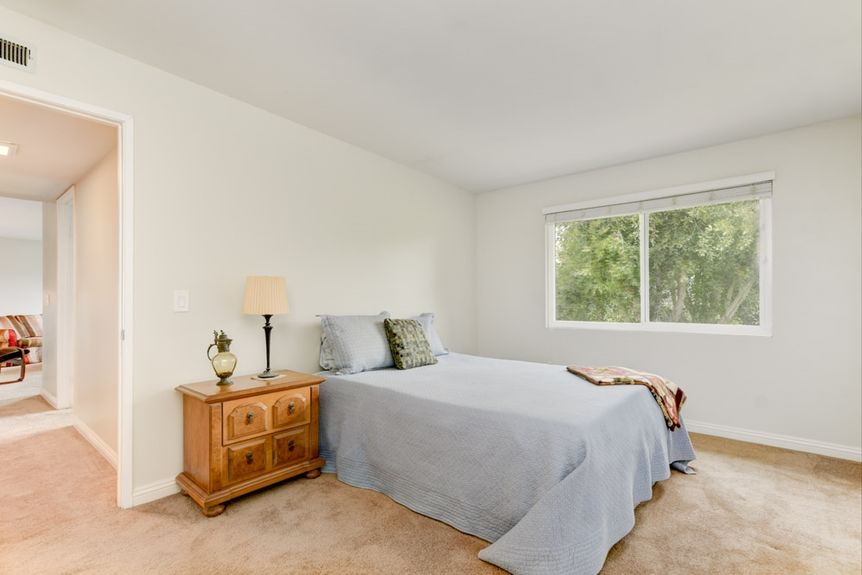 433 Village Run East Gallery Img 14