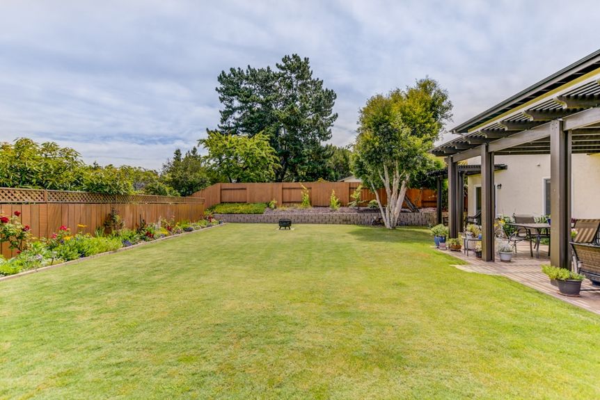 433 Village Run East Gallery Img 18