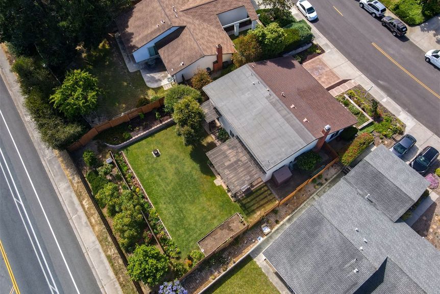 433 Village Run East Gallery Img 22