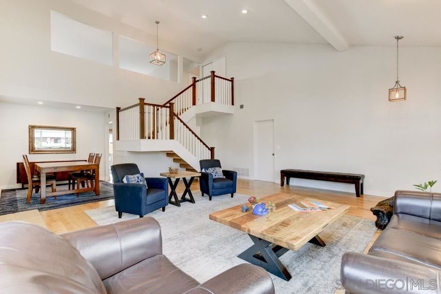 433 Village Run East Gallery Img 3