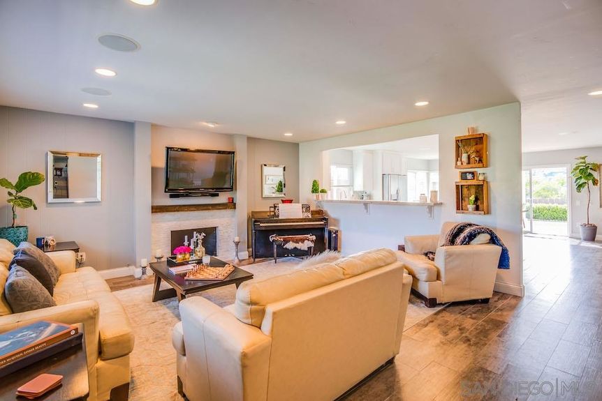 4616 Lisann Street Gallery Img 2