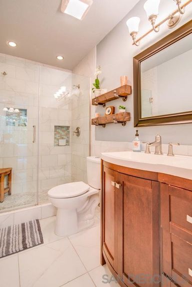 4616 Lisann Street Gallery Img 9