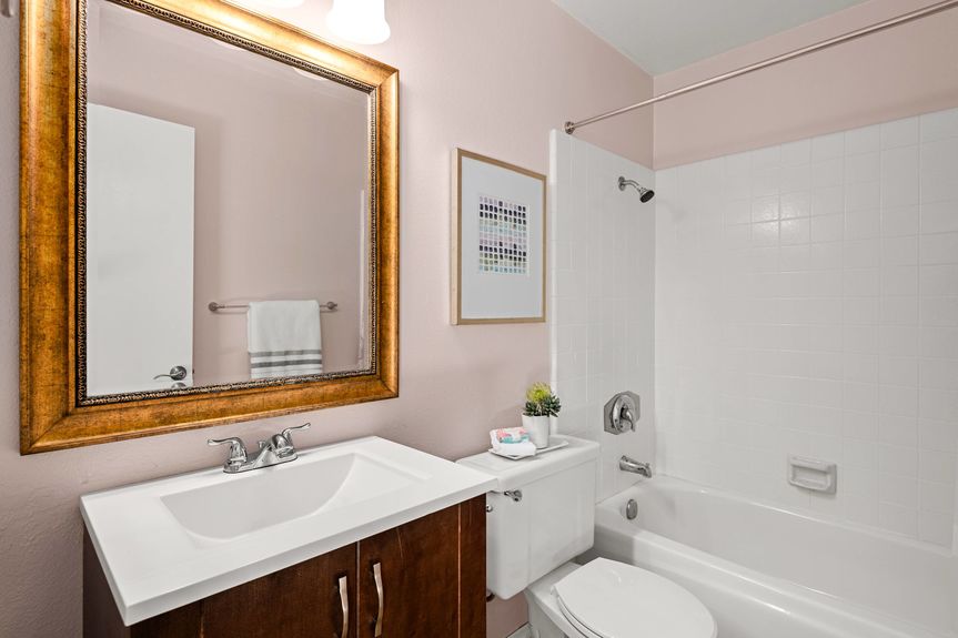 2002-Leafwood-Pl-MLS-Res-21