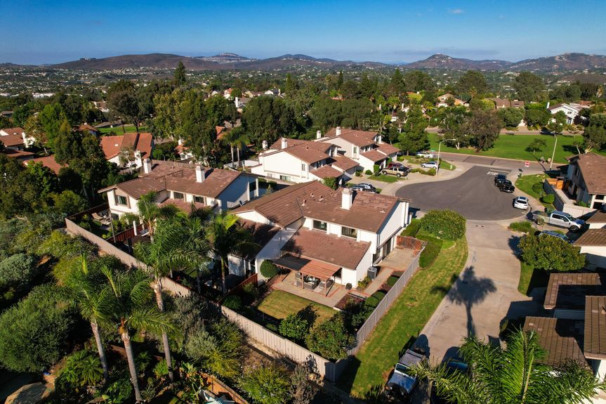 2002-Leafwood-Pl-MLS-Res-45