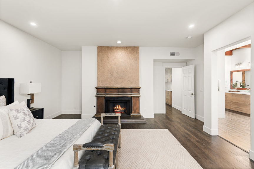 9767-Claiborne-Sq-MLS-Res-13