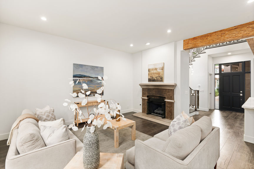 9767-Claiborne-Sq-MLS-Res-20