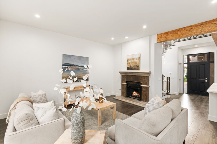 9767-Claiborne-Sq-MLS-Res-21