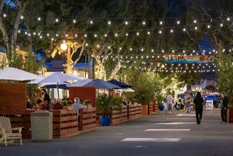 Laguna Village shops and art galleries along Pacific Coast Highway