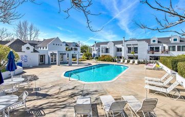 Lantern Hill Condominiums Pool