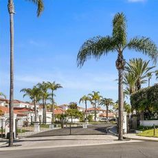 Terraza Del Mar gated entry