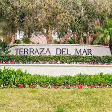 Terraza Del Mar monument