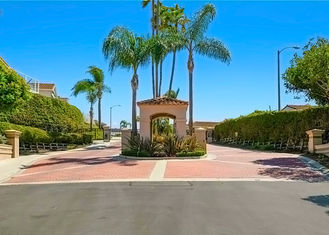 Waterford Pointe gated entry