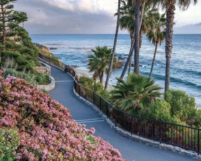 Heisler Park bluff trail and tidepools by Laguna Village