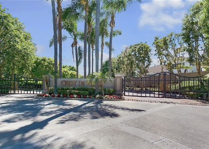 Crest De Ville Homes For Sale, Laguna Niguel