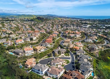 Bear Brand Ranch Custom ocean-view estates in Laguna Niguel