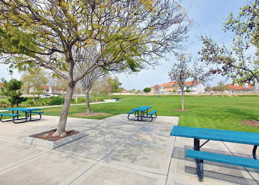 Niguel Heights Park picnic