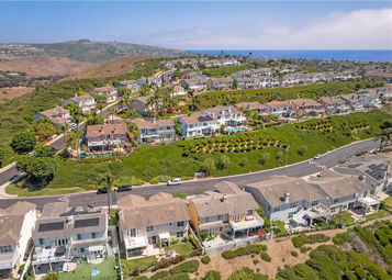 Crest neighborhood
