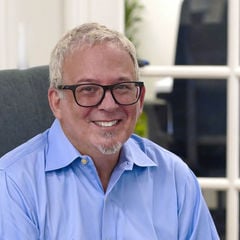 Garry headshot 11082025B