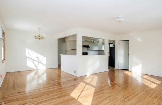 Beautiful hardwood floors open concept 2nd floor greencroft