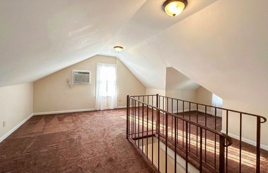 72-dubois-avenue-port-richmond-attic