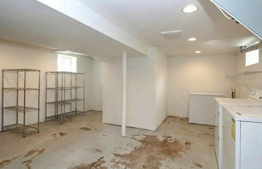 72-dubois-avenue-port-richmond-basement