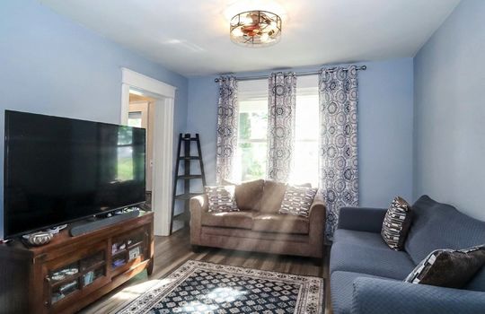 72-dubois-avenue-port-richmond-sunny-living-room