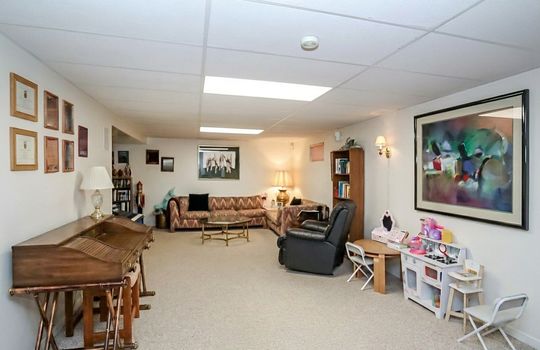 Full sized basement in a ranch home