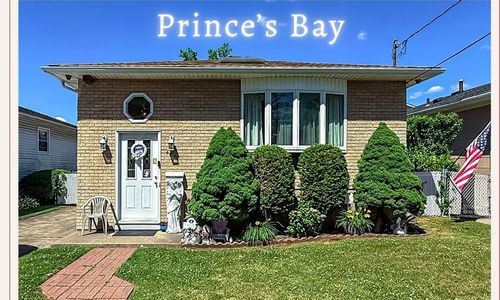 Custom-Crafted Prince's Bay Ranch with Finished Basement & Beautiful Woodwork