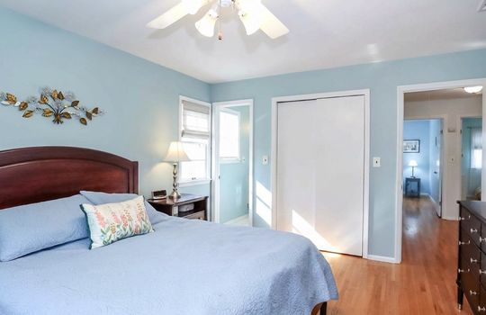 Primary bedroom with 3:4 bath and closet