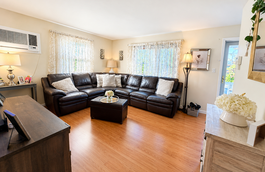 Living-room-18-Cypress-staten-island-for-sale.jpg