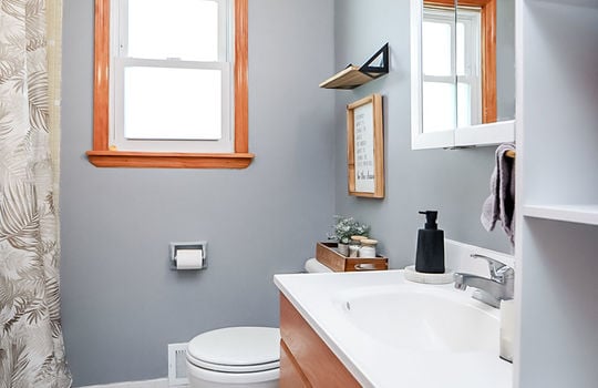 Full Bath APT