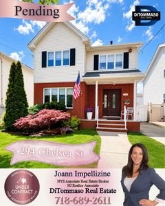 Colonial home in tottenville in contract